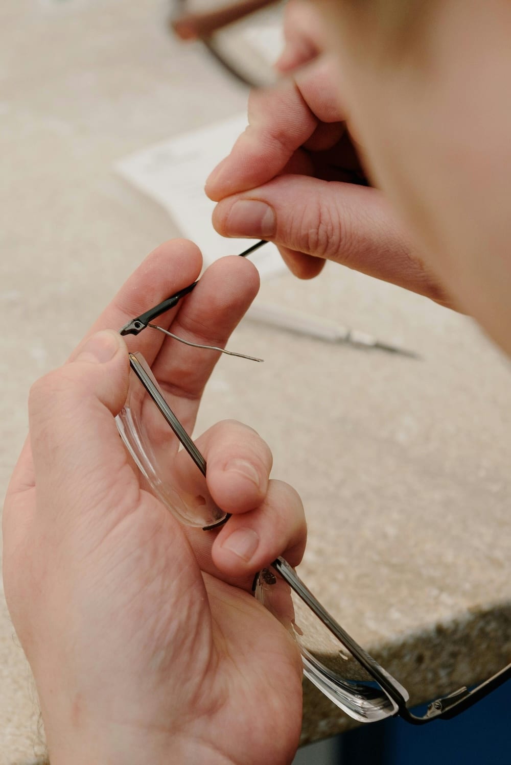 Brillenreparatur in der Meisterwerkstatt von Die Brille Dömer